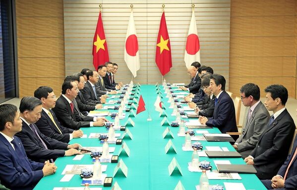 Chủ tịch nước Trần Đại Quang hội đàm với Thủ tướng Nhật Bản Shinzo Abe - Sputnik Việt Nam