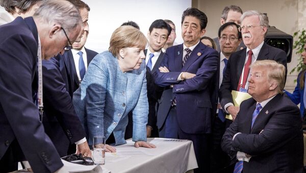 Bức ảnh Merkel và Trump ở hội nghị thượng đỉnh G7 - Sputnik Việt Nam