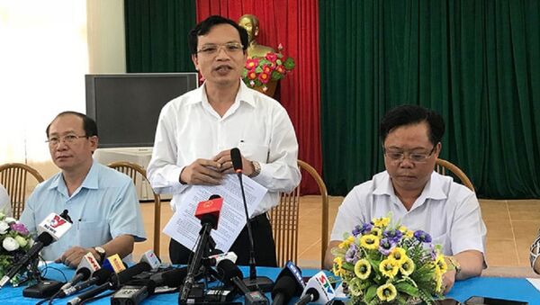 Tổ công tác của Bộ GD-ĐT và đại diện chính quyền tỉnh Sơn La gặp gỡ báo chí ngày 23.7 để trao đổi về kết quả xác minh bất thường điểm thi - Sputnik Việt Nam