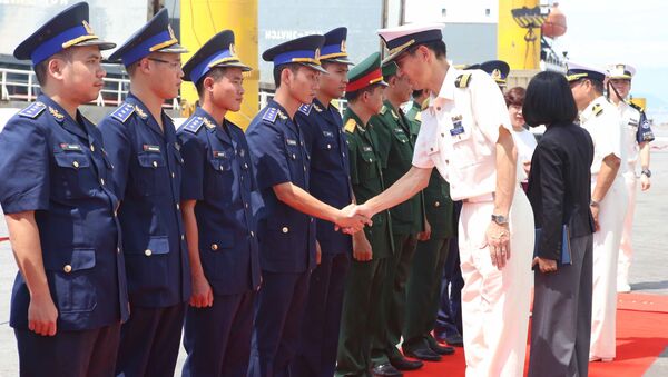 Lễ đón sỹ quan, thủy thủ tàu Huấn luyện Kojima của Lực lượng bảo vệ bờ biển Nhật Bản tại cảng Tiên Sa (Đà Nẵng). - Sputnik Việt Nam