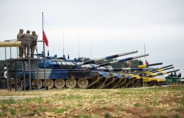 Xe tăng của đội tham gia trong quá trình chuẩn bị cho cuộc thi quốc tế Tank Biathlon-2018 - Sputnik Việt Nam