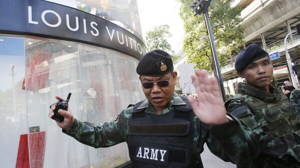 Nhân viên quân đội tại hiện trường vụ nổ ở Bangkok - Sputnik Việt Nam