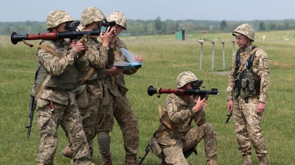 Военнослужащие вооруженных сил Украины во время военных учений - Sputnik Việt Nam
