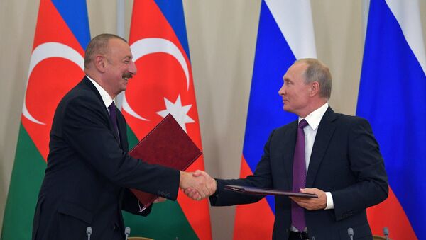 Tổng thống Nga Vladimir Putin và Tổng thống Azerbaijan Ilham Aliyev - Sputnik Việt Nam