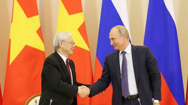 Tổng Bí thư Nguyễn Phú Trọng và Tổng thống Vladimir Putin chứng kiến Lễ ký kết các văn kiện hợp tác giữa Việt Nam và Liên bang Nga - Sputnik Việt Nam