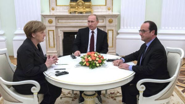 Vladimir Putin, Francois Hollande và Angela Merkel - Sputnik Việt Nam