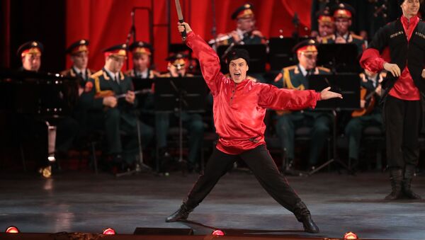 Tiết mục của các nghệ sĩ tại buổi hòa nhạc kỷ niệm 90 năm ngày thành lập Đoàn ca múa nhạc quân đội Nga mang tên A. Alexandrov tại Nhà hát Bolshoi - Sputnik Việt Nam