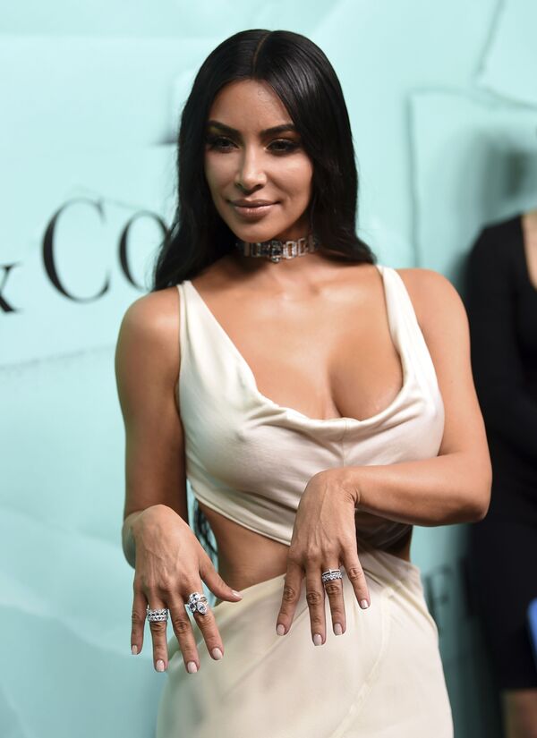 Ngôi sao truyền hình Kim Kardashian khi giới thiệu bộ sưu tập Tiffany & Co mới - Sputnik Việt Nam