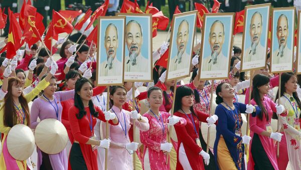Những người tham gia cuộc diễu hành kỷ niệm Ngày quốc khánh Việt Nam lần thứ 70 lần thứ 70 - Sputnik Việt Nam