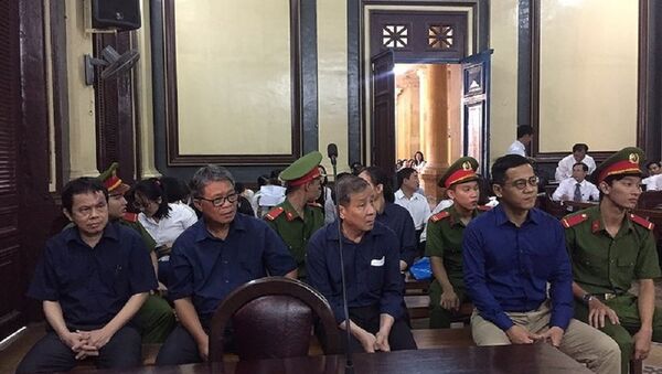 Các bị cáo tại phiên tòa phúc thẩm - Sputnik Việt Nam