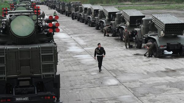 Подготовка боевой техники к участию в параде Победы в Калининграде - Sputnik Việt Nam