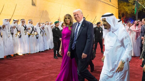 Trump và vợ ở Saudi Arabia - Sputnik Việt Nam