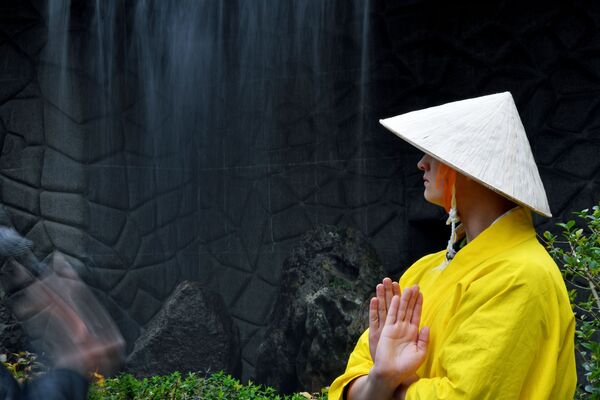 Nghệ sĩ tại lễ khai trương Vườn Nhật Bản trong lãnh thổ công viên Aivazovsky ở Crưm - Sputnik Việt Nam