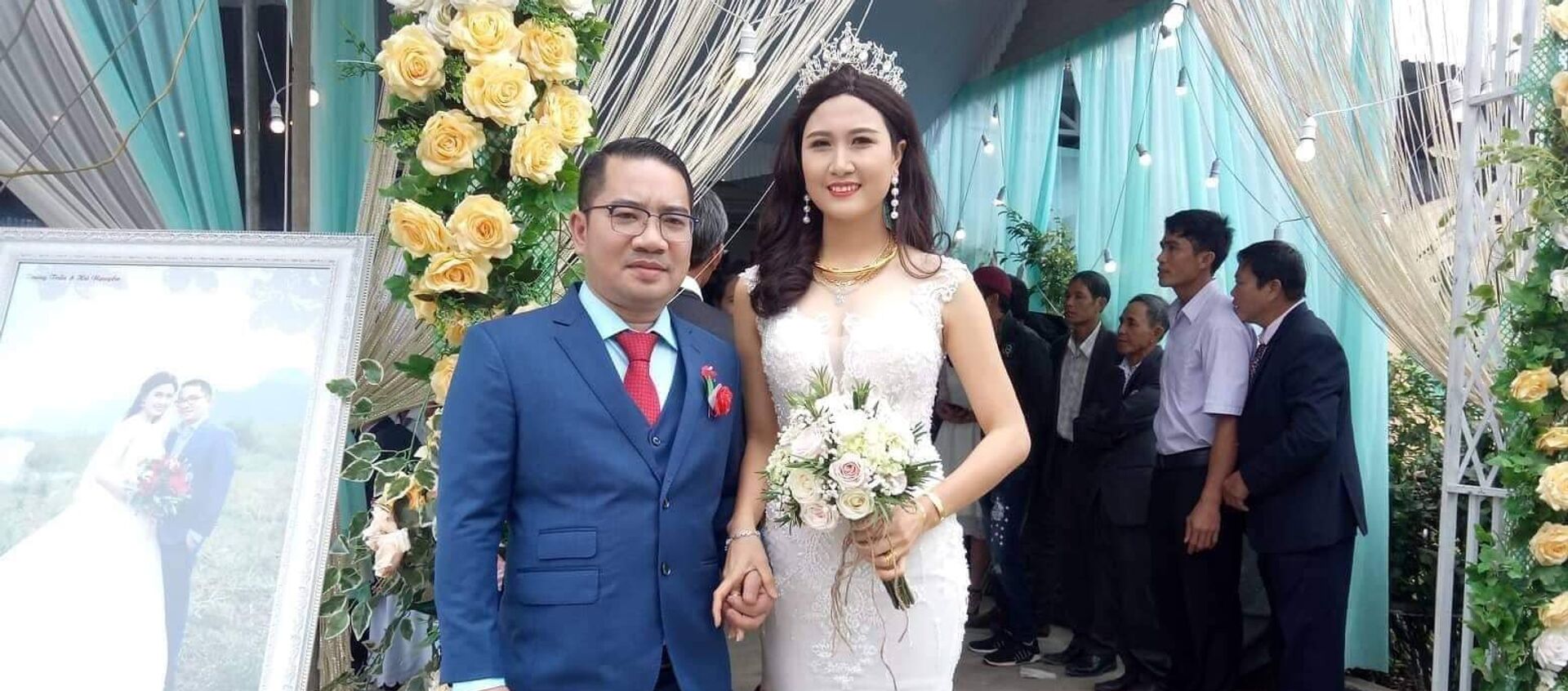 Nguyễn Thị Hà trong đám cưới với vị doanh nhân - Sputnik Việt Nam, 1920, 19.12.2018