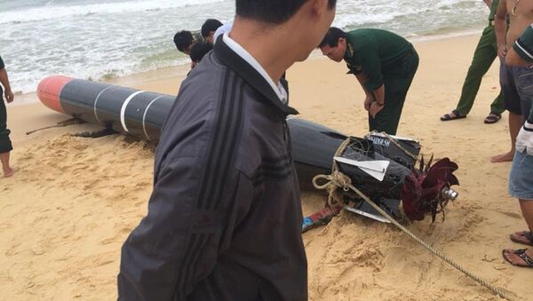 'Thiết bị huấn luyện hải quân' có chữ Trung Quốc trôi vào biển Phú Yên - Sputnik Việt Nam