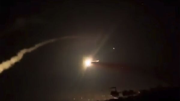 Các hệ thống phòng không Syria phản công tên lửa của Israel - Sputnik Việt Nam