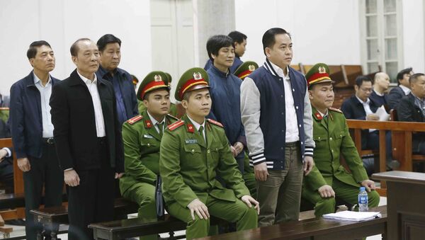 Các bị cáo tại phiên tòa xét xử sơ thẩm. - Sputnik Việt Nam