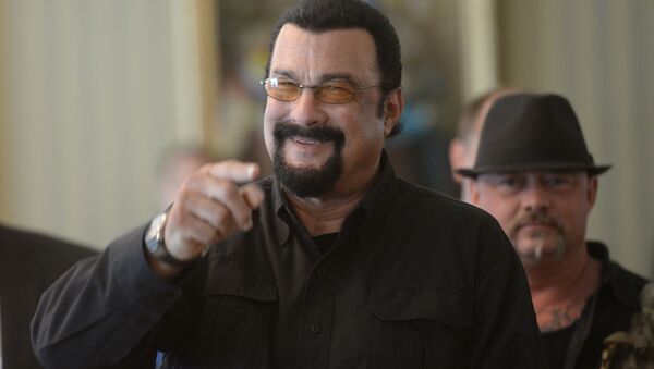 Steven Seagal - Sputnik Việt Nam