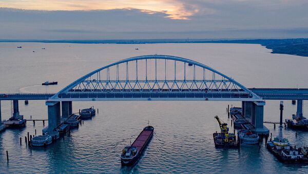 Крымский мост через Керченский пролив - Sputnik Việt Nam