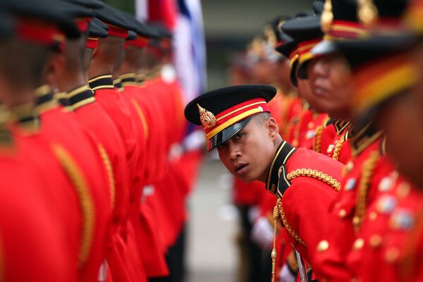 Lính cận vệ danh dự tại tổng hành dinh quân đội Thái Lan ở Bangkok - Sputnik Việt Nam