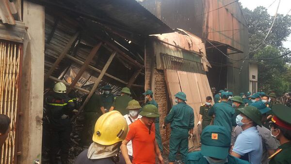 Khu nhà xưởng xảy ra vụ hỏa hoạn khiến 8 người tử vong sáng 12/4 - Sputnik Việt Nam