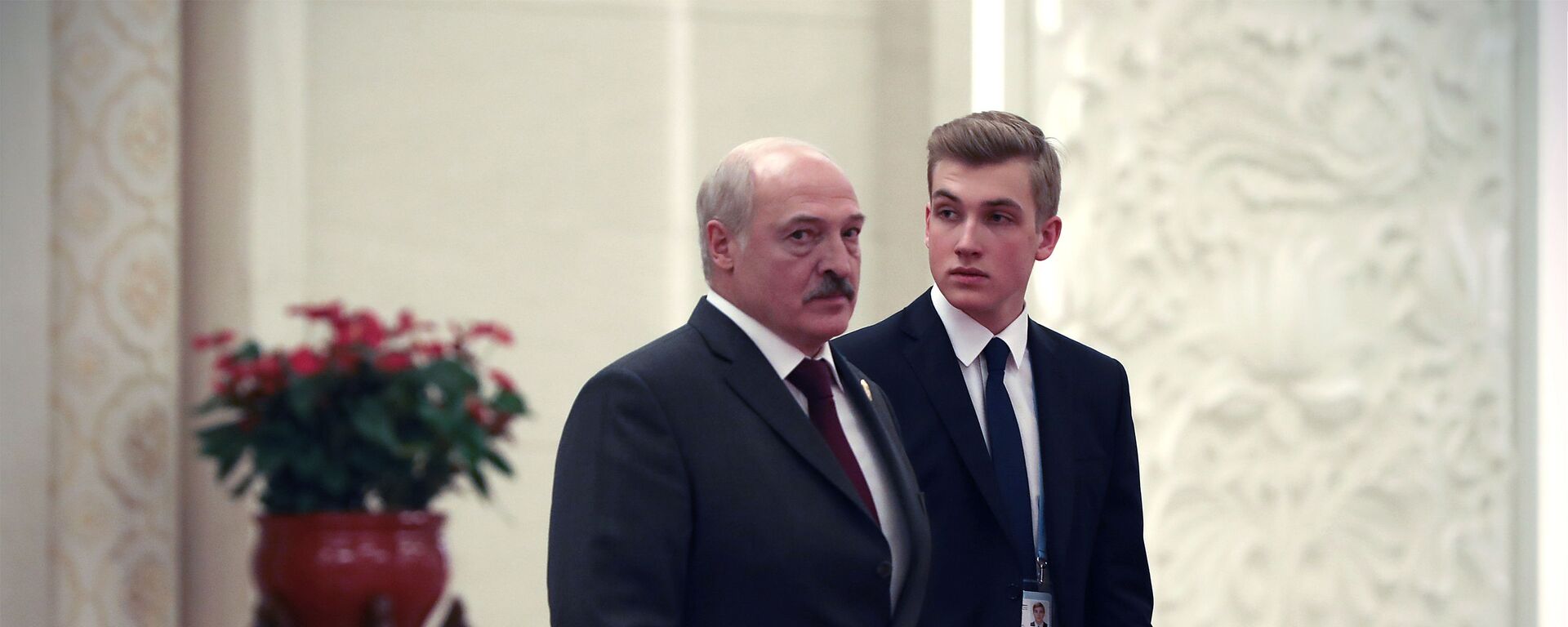 Tổng thống Belarus Alexandr Lukashenko và con trai Nikolai đến Trung Quốc 25.04.2019 - Sputnik Việt Nam, 1920, 30.04.2019
