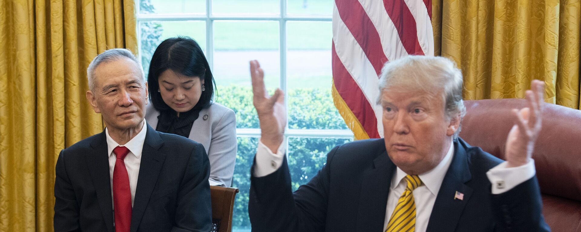 Tổng thống Mỹ Donald Trump tiếp Phó thủ tướng Trung Quốc Lưu Hạc tại Washington, năm 2019 - Sputnik Việt Nam, 1920, 04.07.2019