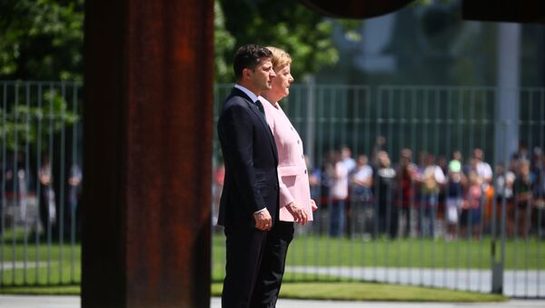Thủ tướng Đức Angela Merkel và Tổng thống Ukraina Vladimir Zelensky - Sputnik Việt Nam
