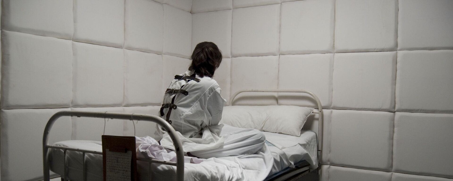  Một người phụ nữ trong bệnh viện tâm thần - Sputnik Việt Nam, 1920, 01.05.2022