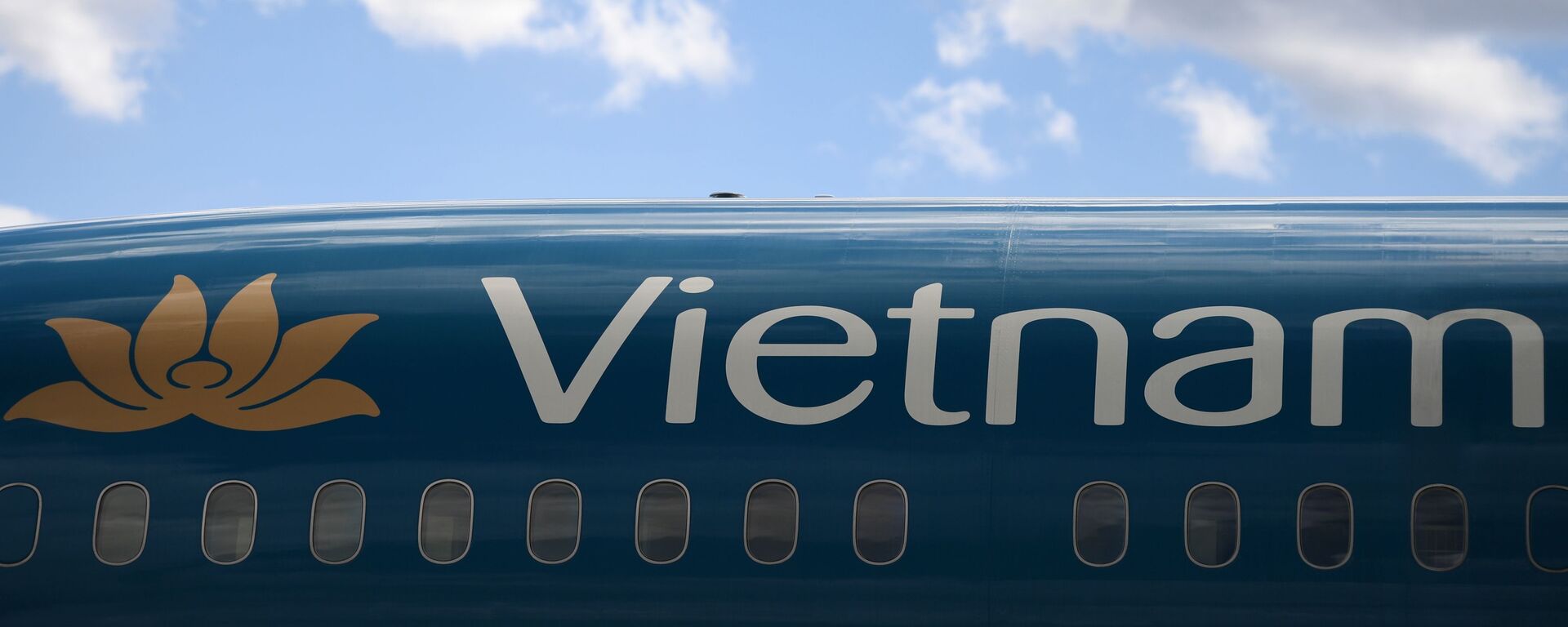 Máy bay của hãng Vietnam Airlines tại sân bay quốc tế “Sheremetyevo” - Sputnik Việt Nam, 1920, 25.03.2023