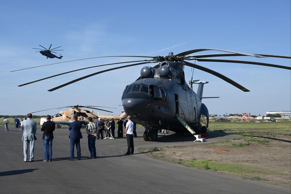 Máy bay trực thăng vận tải quân sự hạng nặng Mi-26T2 - Sputnik Việt Nam