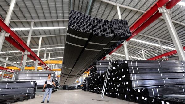 Nhà máy sản xuất thép Công ty cổ phần Thép Nguyễn Tín tại khu công nghiệp Thuận Đạo (Long An).  - Sputnik Việt Nam