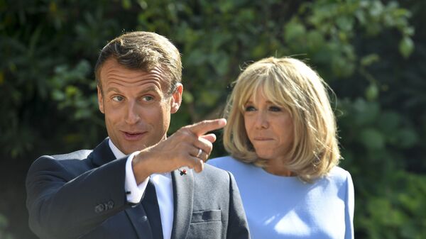 Emmanuel Macron và Brigitte Macron - Sputnik Việt Nam