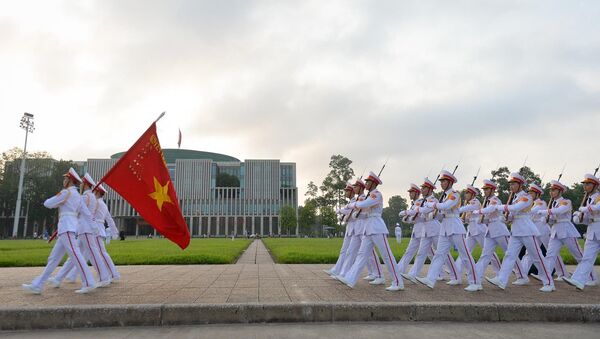 Lễ thượng cờ Tổ quốc trên Quảng trường Ba Đình dịp Quốc khánh 2/9 năm 2019.  - Sputnik Việt Nam