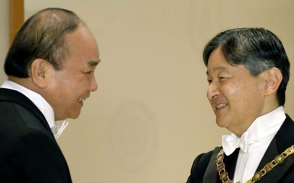 Nhà vua Nhật Bản Naruhito đón Thủ tướng Nguyễn Xuân Phúc - Sputnik Việt Nam