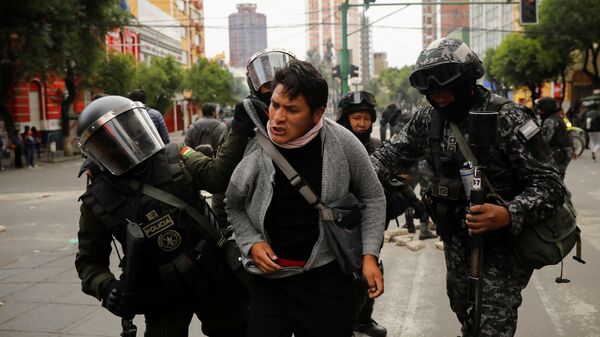 Người ủng hộ Evo Morales bị cảnh sát Bolivian bắt giữ trong các cuộc biểu tình - Sputnik Việt Nam
