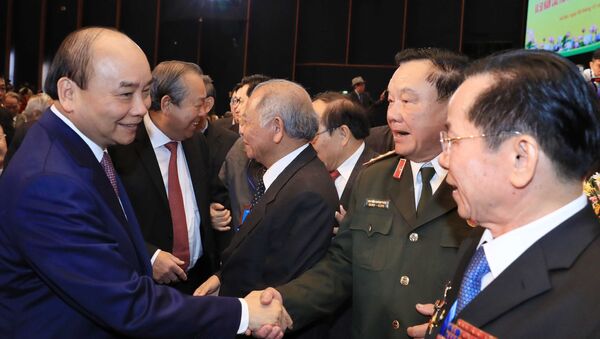 Thủ tướng Nguyễn Xuân Phúc và các đại biểu - Sputnik Việt Nam