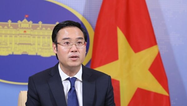 Phó Phát ngôn Bộ Ngoại giao Ngô Toàn Thắng trả lời các câu hỏi của phóng viên. - Sputnik Việt Nam
